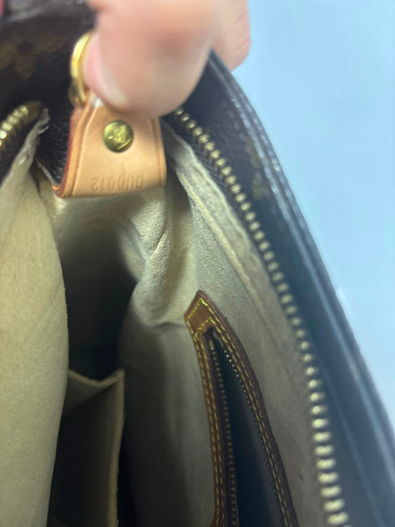 Louis Vuitton Looping GM Monogram Canvas
