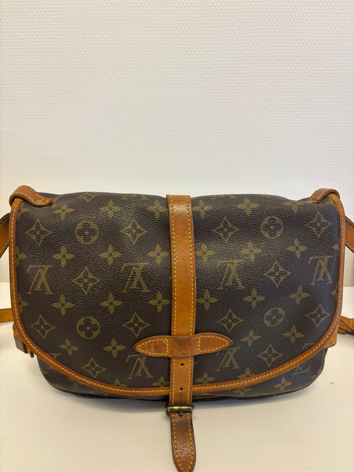 Louis Vuitton Saumur 30