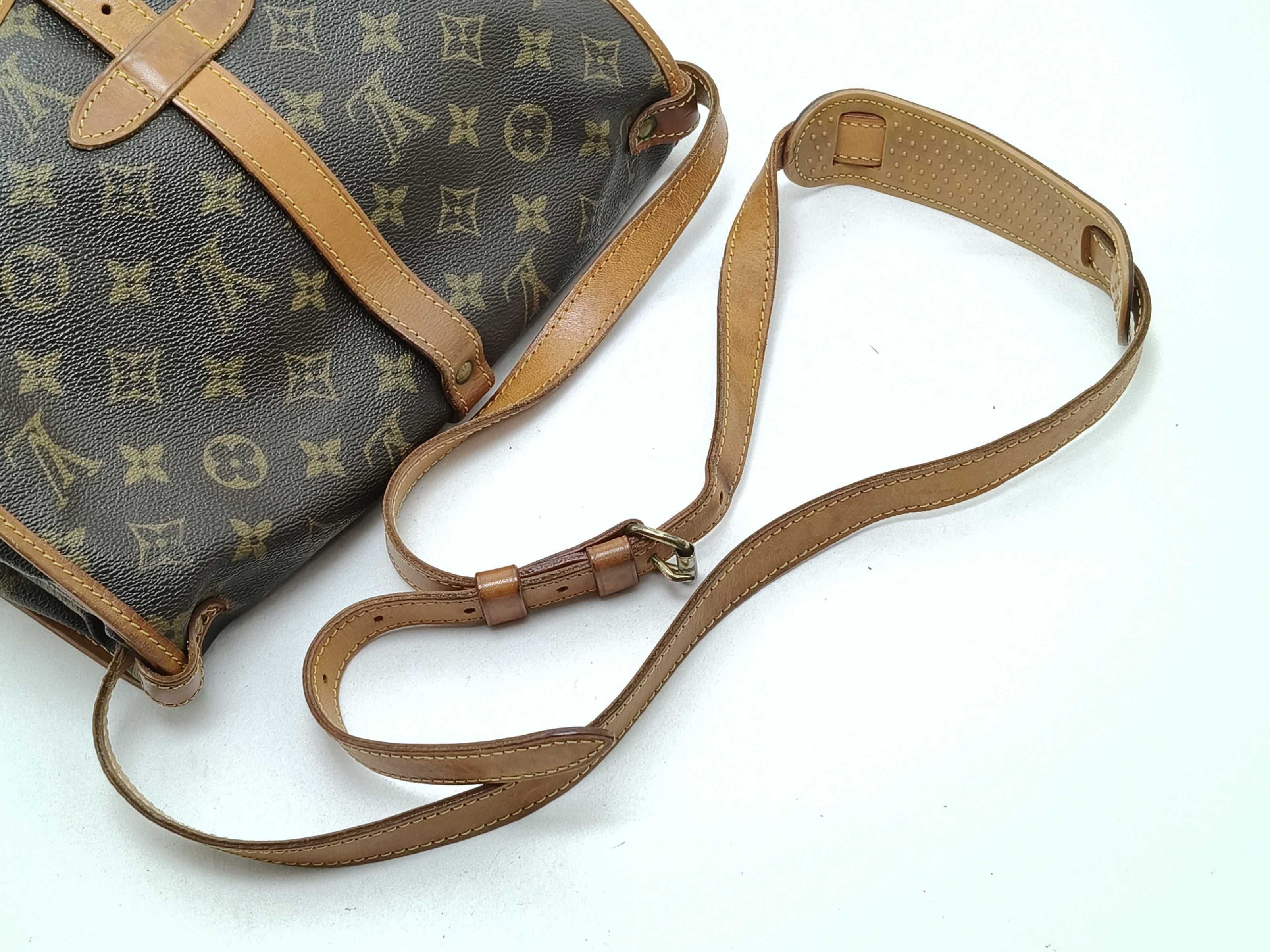 Louis Vuitton Saumur 30