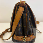 Louis Vuitton Saumur 30