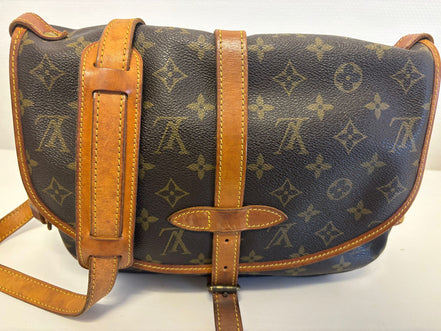 Louis Vuitton Saumur 30