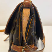 Louis Vuitton Saumur 30